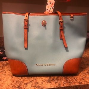 Dooney & Bourke Purse